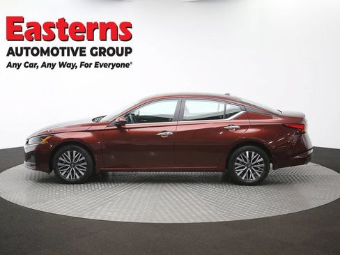 Used 2024 Nissan Altima 2.5 SV w/ SV Premium Package AWD/4WD image 61