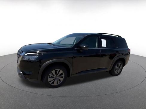 Used 2025 Nissan Pathfinder SV AWD/4WD image 8