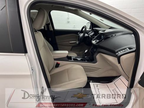 Used 2019 Ford Escape SE FWD image 35