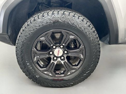 Used 2024 GMC Canyon Elevation w/ Elevation Premium Package RWD image 28