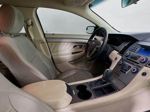 Used 2016 Ford Taurus SE image 27