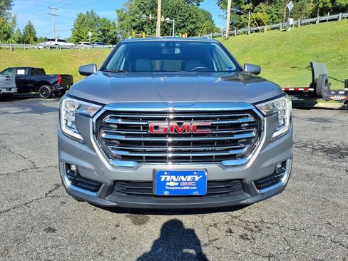 Used 2023 GMC Terrain SLT AWD/4WD image 8