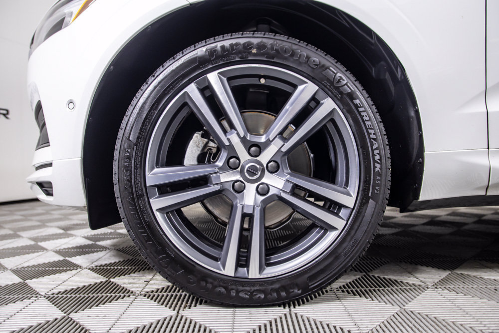 Used 2019 Volvo XC60 T5 Momentum w/ Premium Package FWD image 38