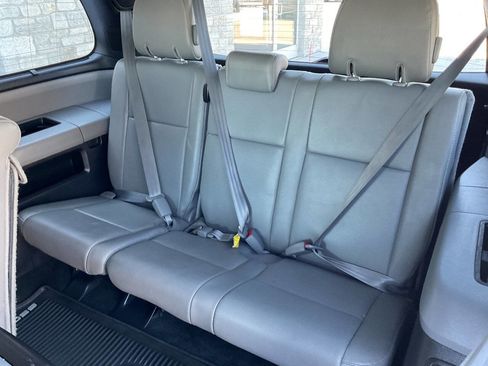Used 2018 Toyota Sequoia Platinum image 41