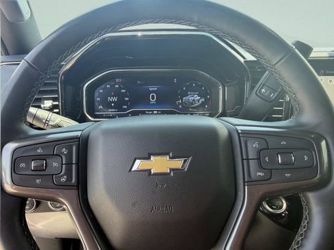 Used 2024 Chevrolet Silverado 2500 High Country w/ High Country Premium Package AWD/4WD image 32