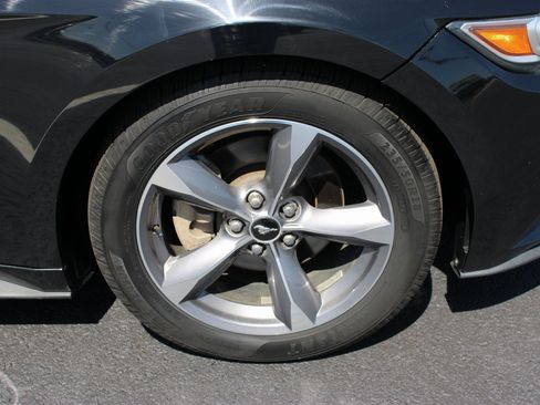 Used 2024 Ford Mustang GT Premium image 25