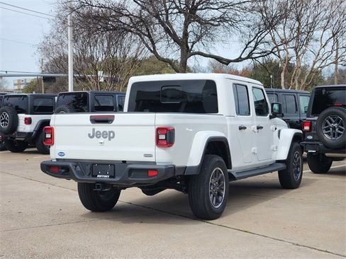 Used 2022 Jeep Gladiator Overland w/ Popular Equipment Package image 7