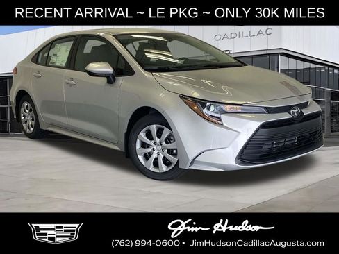 Used 2022 Toyota Corolla LE FWD image 1