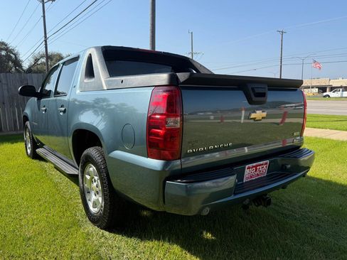 Used 2010 Chevrolet Avalanche LT image 9