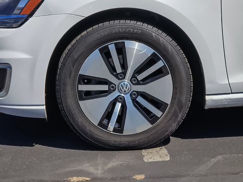 Used 2015 Volkswagen e-Golf SEL Premium FWD image 25