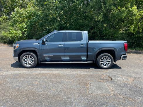 Used 2020 GMC Sierra 1500 SLT RWD image 2