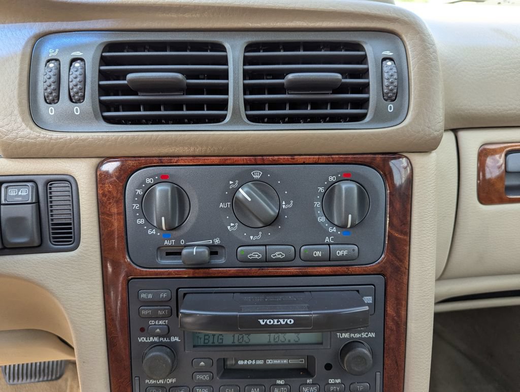 Used 2000 Volvo C70 LT FWD image 20