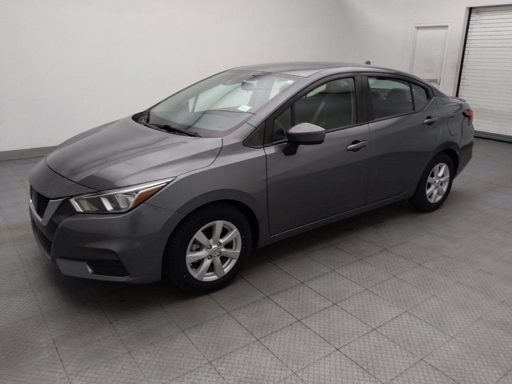 Used 2020 Nissan Versa SV FWD image 2