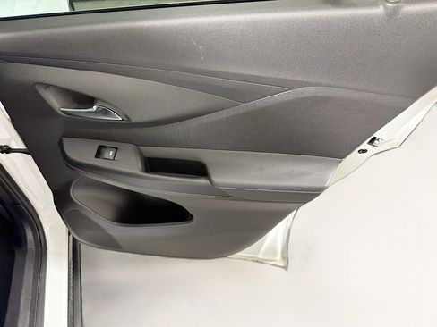 Used 2025 Buick Envista Sport Touring FWD image 28