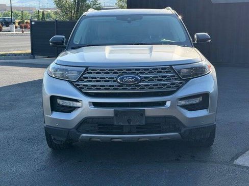 Used 2020 Ford Explorer Limited AWD/4WD image 2