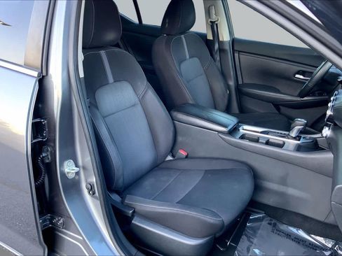 Used 2022 Nissan Sentra SV w/ All-Weather Package FWD image 7