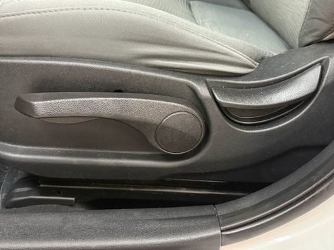 Used 2013 Hyundai Sonata Hybrid image 25