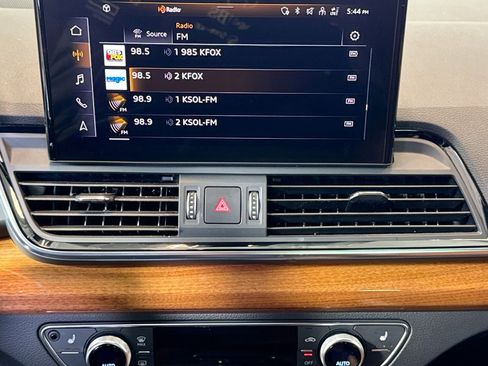 Used 2023 Audi Q5 e Premium image 15