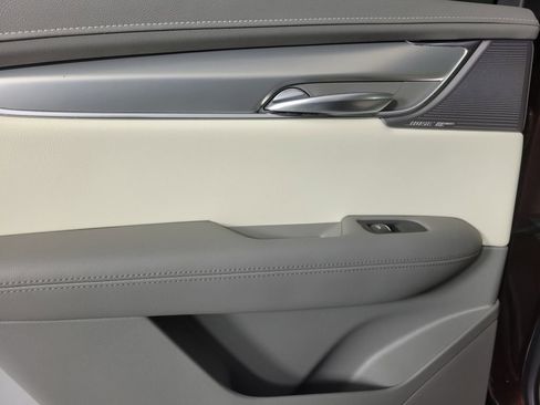 Certified 2023 Cadillac XT5 Premium Luxury w/ Technology Package FWD image 13