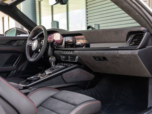 Certified 2026 Porsche 911 GT3 RWD image 60