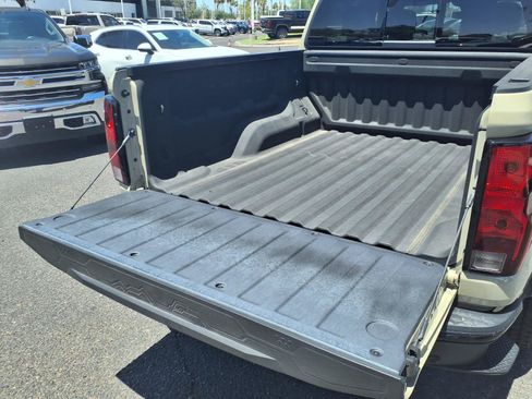 Used 2024 Chevrolet Colorado Trail Boss w/ Advanced Trailering Package AWD/4WD image 7