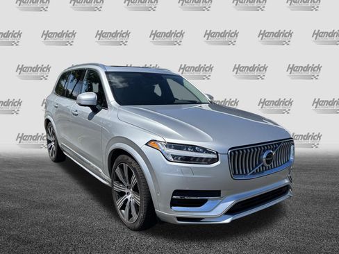 Used 2022 Volvo XC90 T8 Inscription w/ Advanced Package AWD/4WD image 2