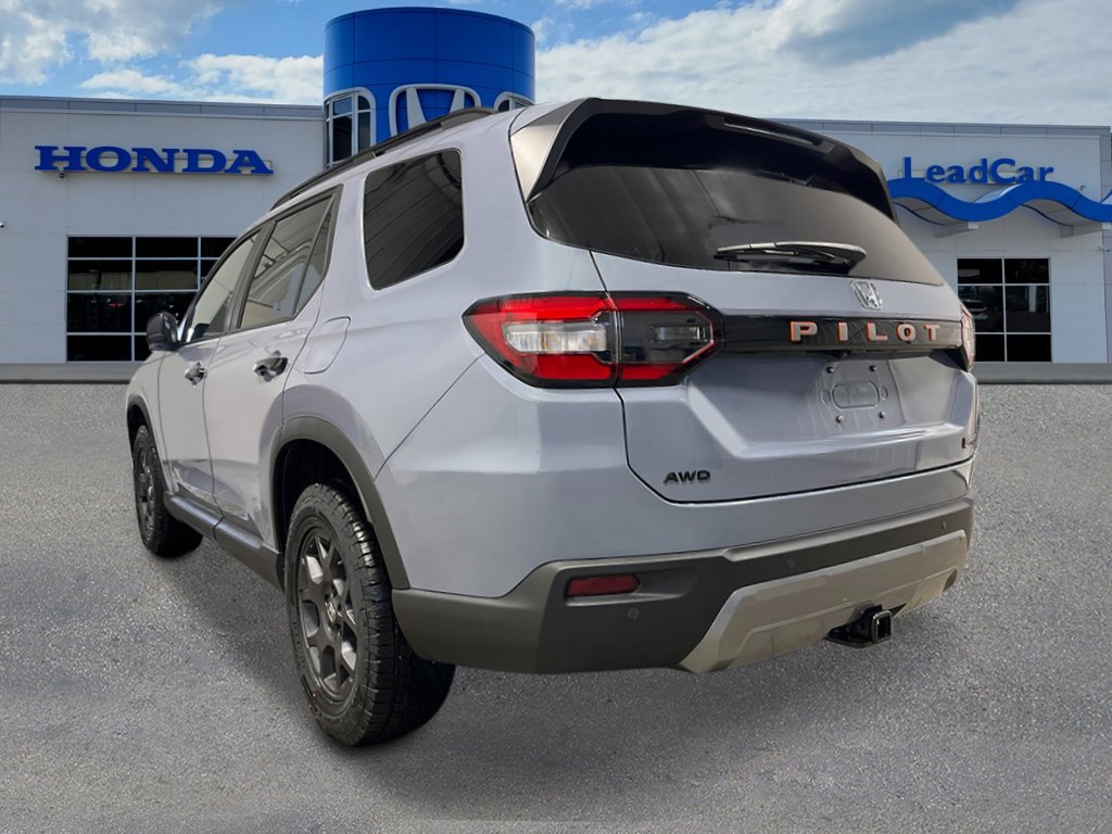 New 2026 Honda Pilot TrailSport image 3