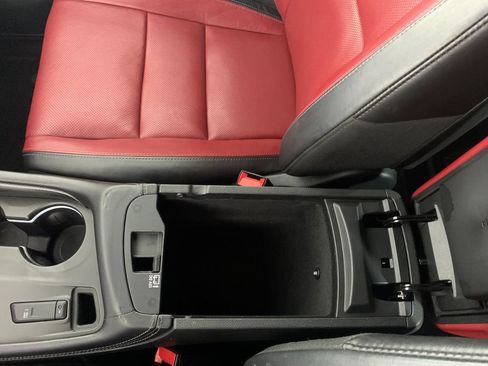 Used 2021 Dodge Durango R/T w/ Blacktop Package AWD/4WD image 29