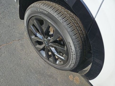 Certified 2023 Kia Sorento SX image 8