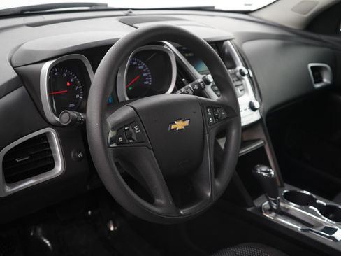 Used 2016 Chevrolet Equinox LS image 19