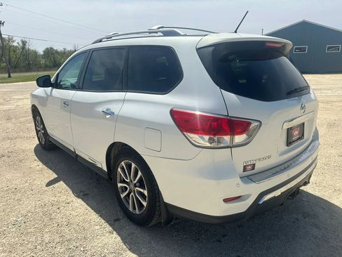 Used 2014 Nissan Pathfinder SL w/ SL Premium Package AWD/4WD image 8