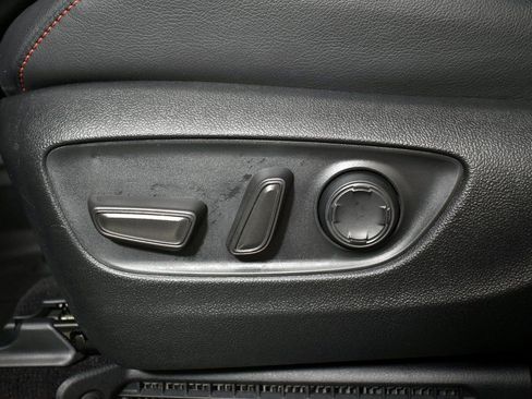 Used 2025 Toyota Sienna XSE w/ XSE Plus Package image 12