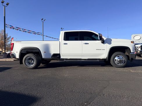 Used 2022 Chevrolet Silverado 3500 LTZ w/ LTZ Convenience Package image 41