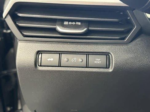 Used 2023 Nissan Altima 2.5 SV image 16