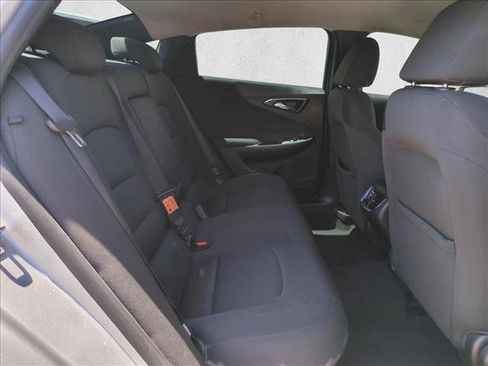 Used 2017 Chevrolet Malibu LT FWD image 17