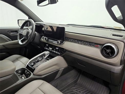 Used 2025 Chevrolet Colorado ZR2 image 31