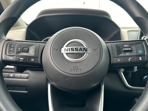 Used 2021 Nissan Rogue SV image 24