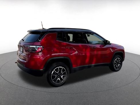 Used 2025 Jeep Compass Trailhawk image 15