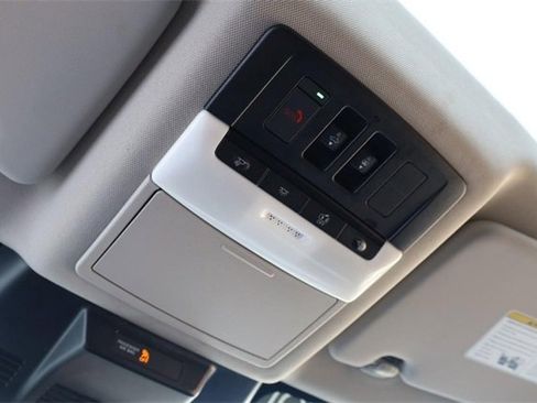 Certified 2023 Nissan Rogue SV w/ SV Premium B Package image 18