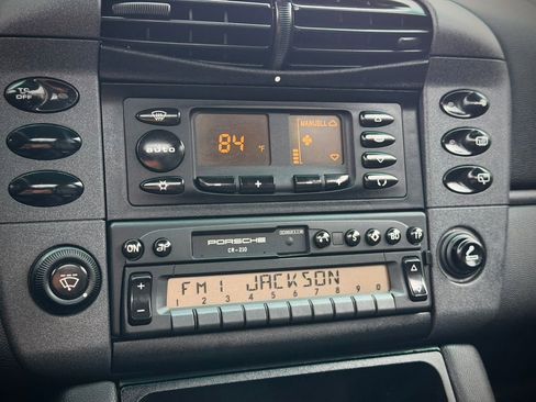 Used 1999 Porsche 911 Carrera image 30