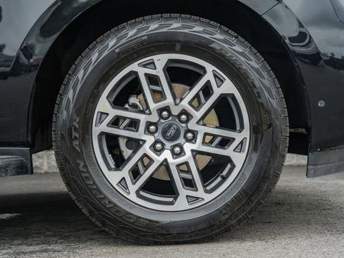 Used 2025 Ford Expedition Active AWD/4WD image 27