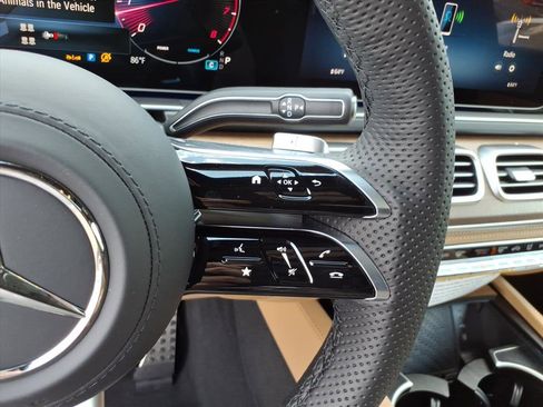 New 2026 Mercedes-Benz GLS 450 4MATIC image 16