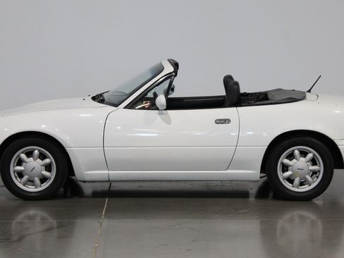 Used 1990 MAZDA MX-5 Miata image 19