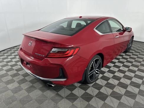 Used 2016 Honda Accord Touring image 11