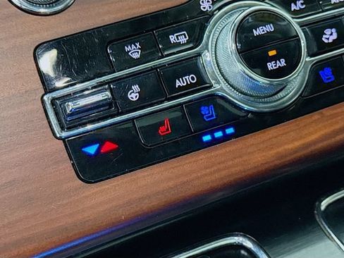 Used 2022 Lincoln Aviator Reserve w/ Equipment Group 201A AWD/4WD image 22