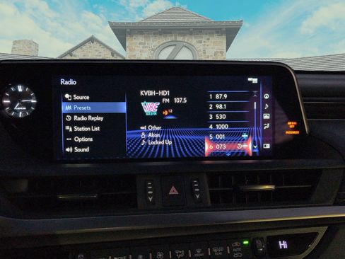 Used 2019 Lexus ES 350 image 11