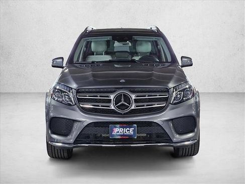 Used 2017 Mercedes-Benz GLS 550 4MATIC image 2