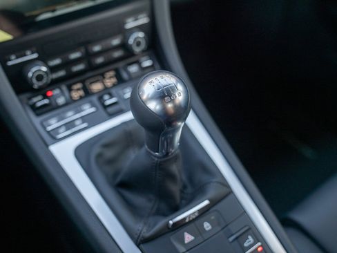 Used 2025 Porsche 718 Cayman image 22