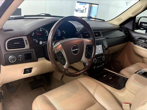Used 2013 GMC Yukon XL Denali RWD image 16