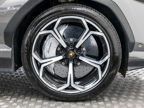Used 2022 Lamborghini Urus image 66